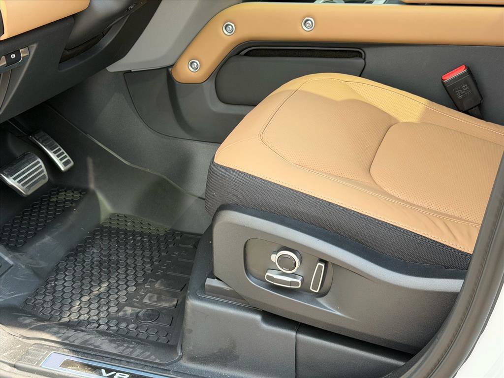 New 2026 Land Rover Defender 130 V8 AWD/4WD image 14