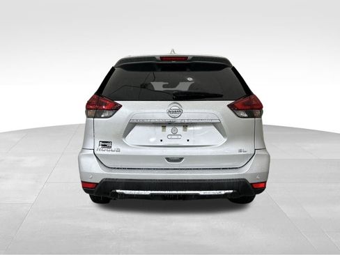 Used 2019 Nissan Rogue SL image 4
