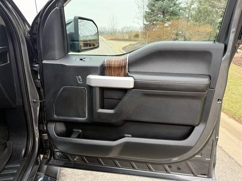 Used 2019 Ford F150 Lariat AWD/4WD image 44