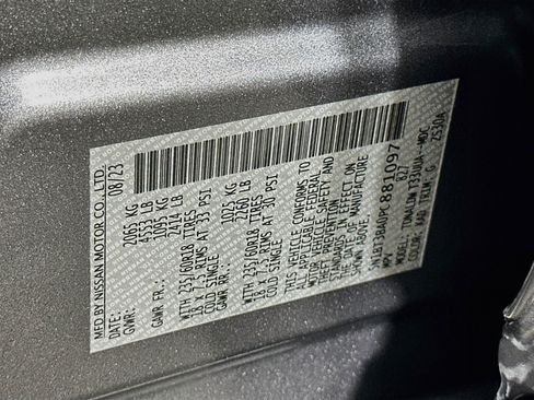 Used 2023 Nissan Rogue SV FWD image 12