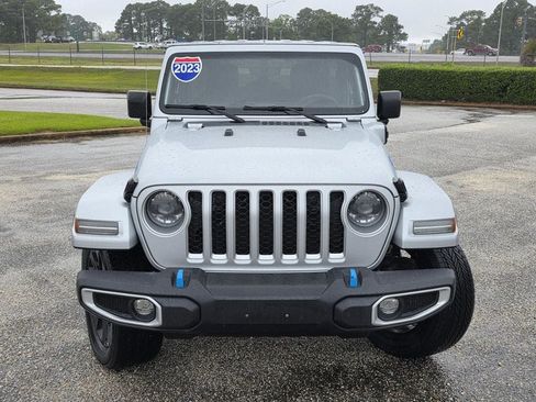 Used 2023 Jeep Wrangler Unlimited Sahara AWD/4WD image 2
