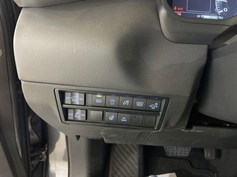 Used 2023 Toyota Tundra Platinum image 25