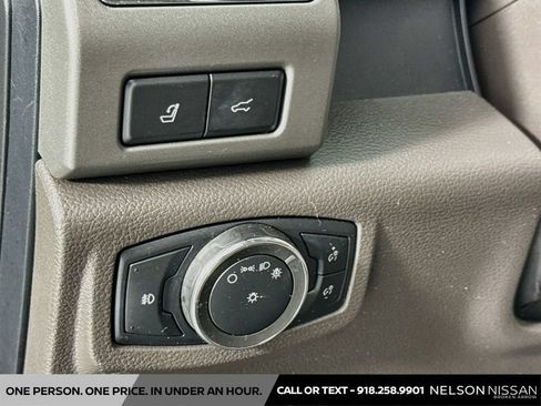 Used 2020 Ford Expedition XLT w/ Equipment Group 202A RWD image 10