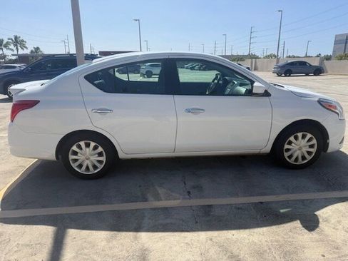 Used 2019 Nissan Versa SV image 6