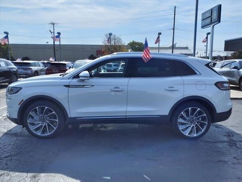 New 2022 Lincoln Nautilus Reserve w/ Equipment Group 201A image 24