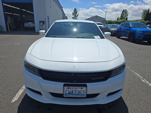 Used 2022 Dodge Charger SXT RWD image 3