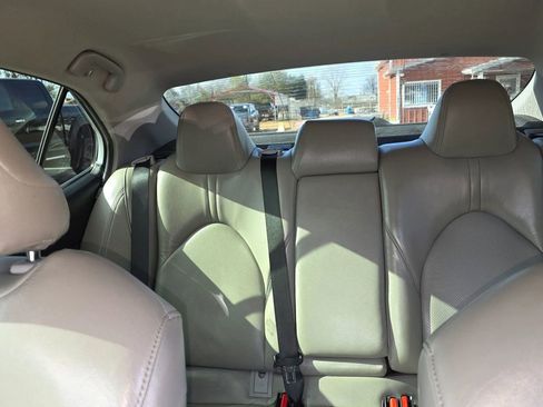 Used 2020 Toyota Camry SE w/ Carpet Mat Package image 21