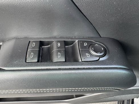 Used 2026 GMC Terrain Elevation w/ Elevation Premium Package FWD image 15