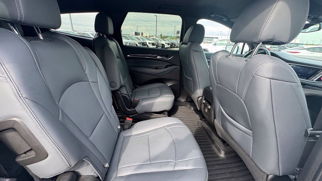 Used 2023 Buick Enclave Essence FWD image 11