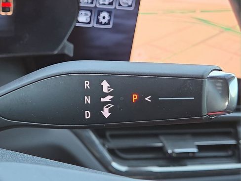 Used 2024 Chevrolet Equinox EV RS image 29