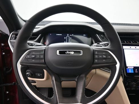 New 2025 Jeep Grand Cherokee L Limited w/ Luxury Tech Group II image 2