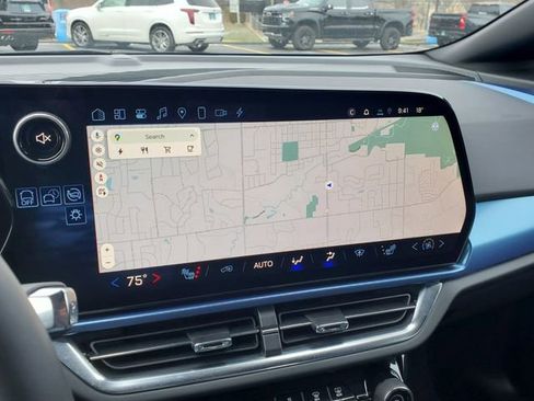 Used 2024 Chevrolet Equinox EV LT image 32