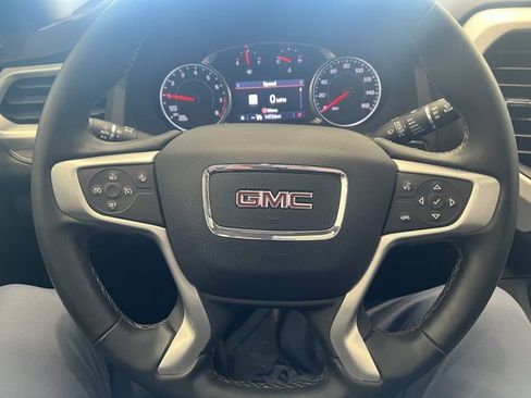 Used 2023 GMC Acadia SLT image 15
