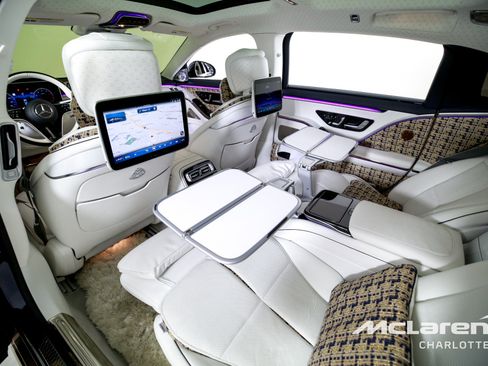 Used 2023 Mercedes-Benz Maybach S 680 4MATIC w/ Manufaktur Leather Package image 18