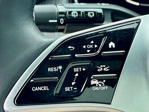 Certified 2024 Mercedes-Benz GLC 300 4MATIC image 28