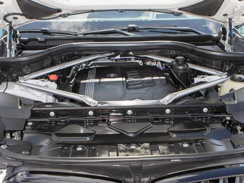 Used 2023 BMW X6 xDrive40i w/ M Sport Package image 36