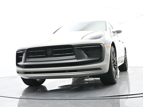 Certified 2023 Porsche Macan GTS image 56