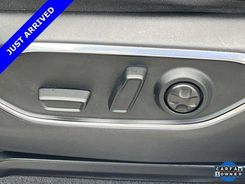 Certified 2024 Jeep Wagoneer 2WD w/ Premium Group I image 28