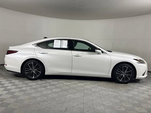 Used 2025 Lexus ES 350 w/ Premium Package FWD image 10