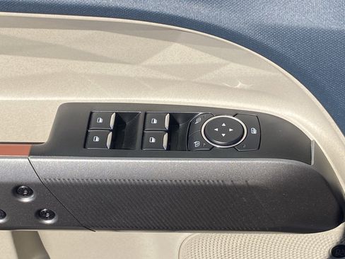 Used 2025 Ford Maverick Lariat AWD/4WD image 19