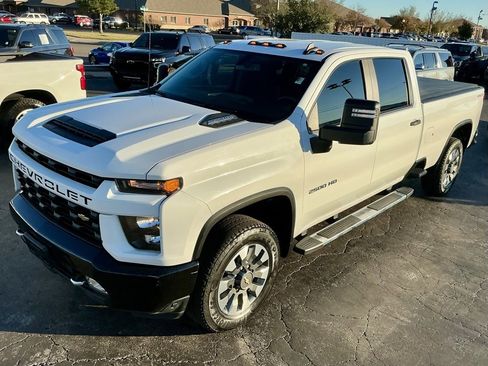 Used 2022 Chevrolet Silverado 2500 Custom w/ Custom Value Package image 5