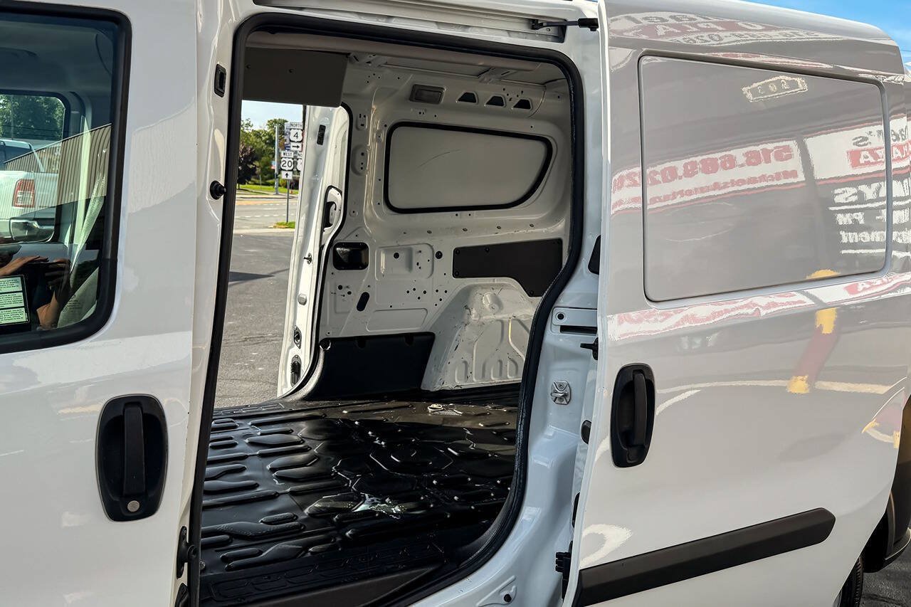 Used 2017 RAM ProMaster City Tradesman w/ Rear Back-up Camera Group FWD image 18