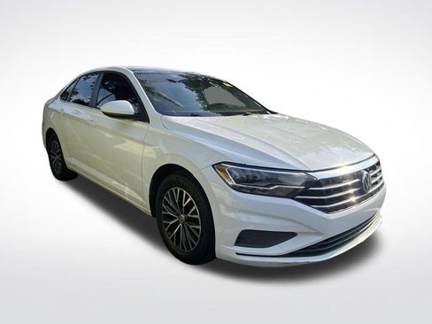 Used 2019 Volkswagen Jetta SE FWD image 1