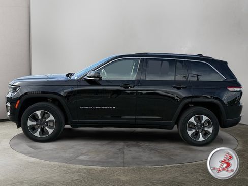 Used 2022 Jeep Grand Cherokee Limited 4xe AWD/4WD image 4