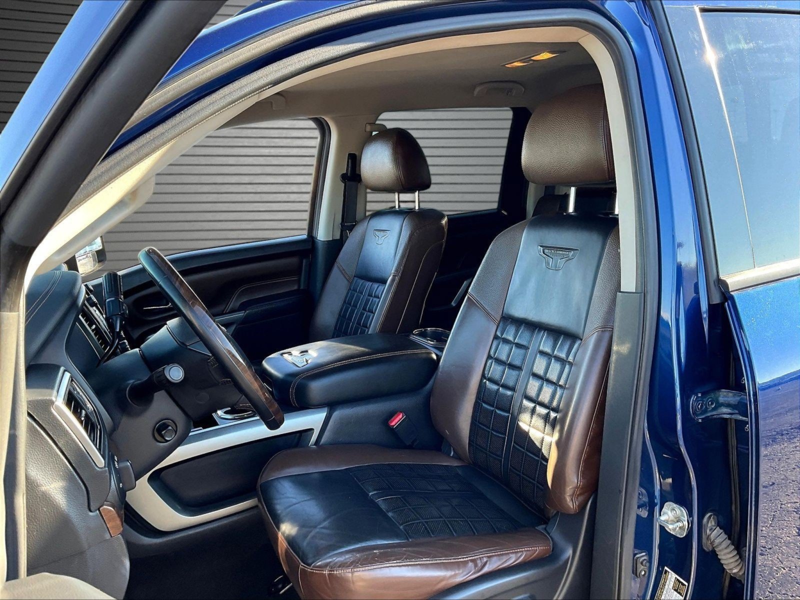Used 2019 Nissan Titan Platinum Reserve w/ Platinum Utility Package AWD/4WD image 20