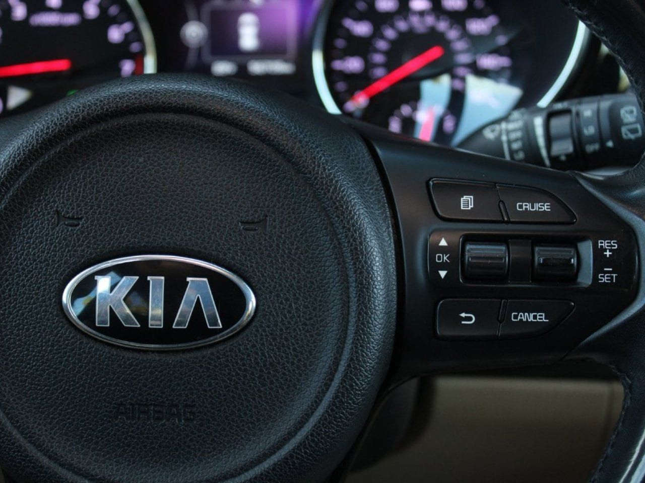 Used 2018 Kia Sedona EX FWD image 28