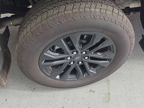 Used 2025 Ford F150 Lariat AWD/4WD image 21