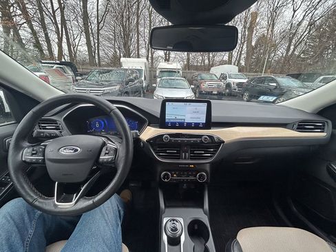 Used 2022 Ford Escape Titanium w/ Titanium Elite Package image 22