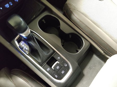 Used 2020 Hyundai Santa Fe Limited image 26