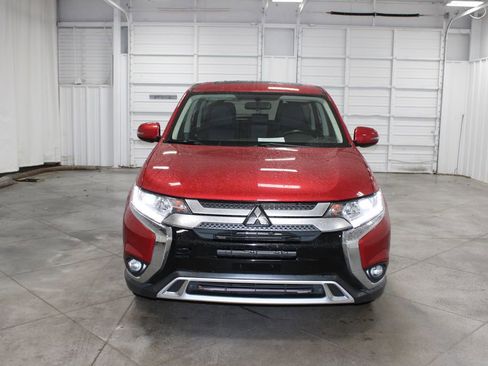 Used 2019 Mitsubishi Outlander SE image 3