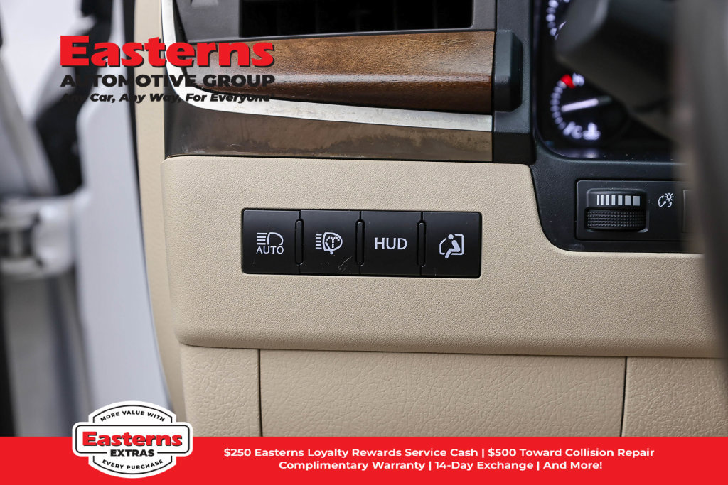 Used 2021 Lexus LX 570 4WD w/ Luxury Package image 24