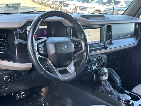 Used 2022 Ford Bronco Wildtrak image 6