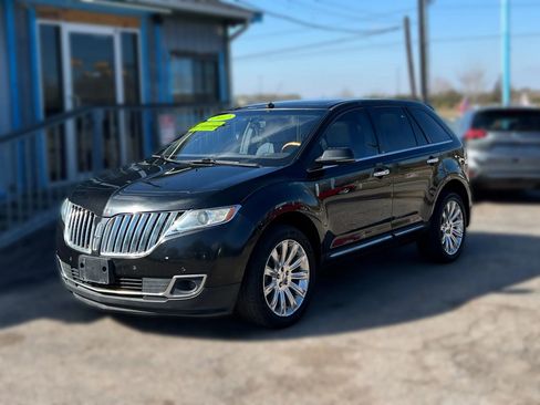 Used 2012 Lincoln MKX FWD image 1