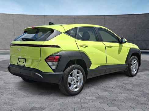 Certified 2025 Hyundai Kona SE AWD/4WD image 11