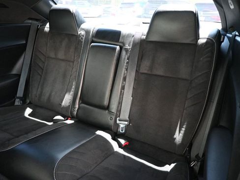 Used 2016 Dodge Challenger SRT Hellcat image 18