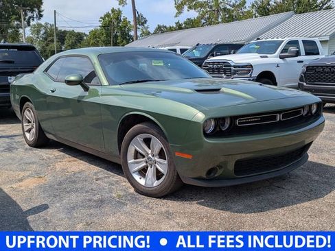 Used 2023 Dodge Challenger SXT RWD image 1