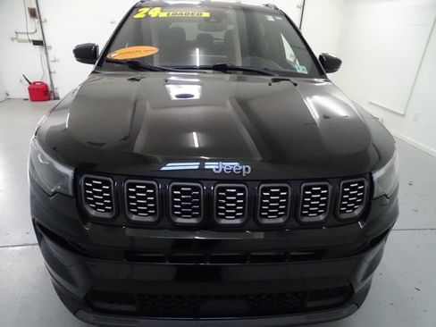 Certified 2024 Jeep Compass Limited w/ High Altitude Package AWD/4WD image 25