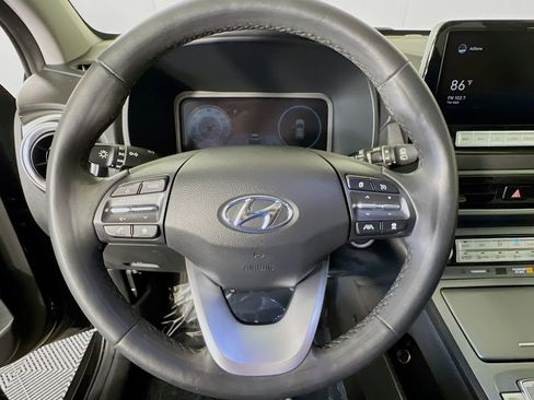 Used 2022 Hyundai Kona Limited FWD image 11