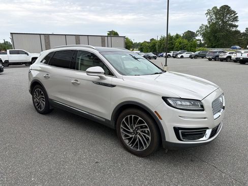 Used 2019 Lincoln Nautilus Reserve FWD image 9