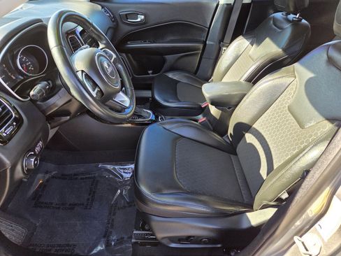 Used 2020 Jeep Compass Latitude image 10