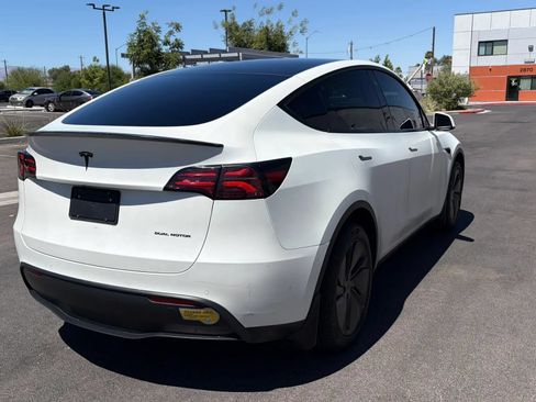 Used 2021 Tesla Model Y Long Range AWD/4WD image 5