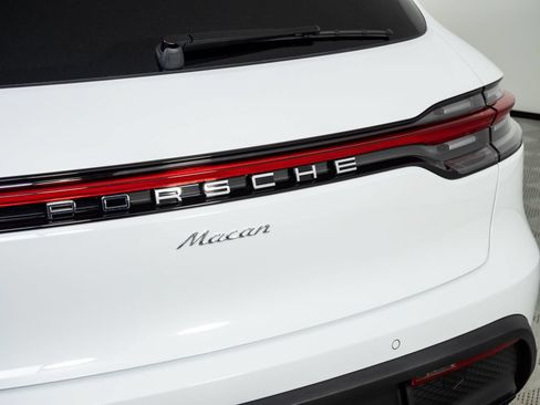 New 2026 Porsche Macan AWD/4WD image 37