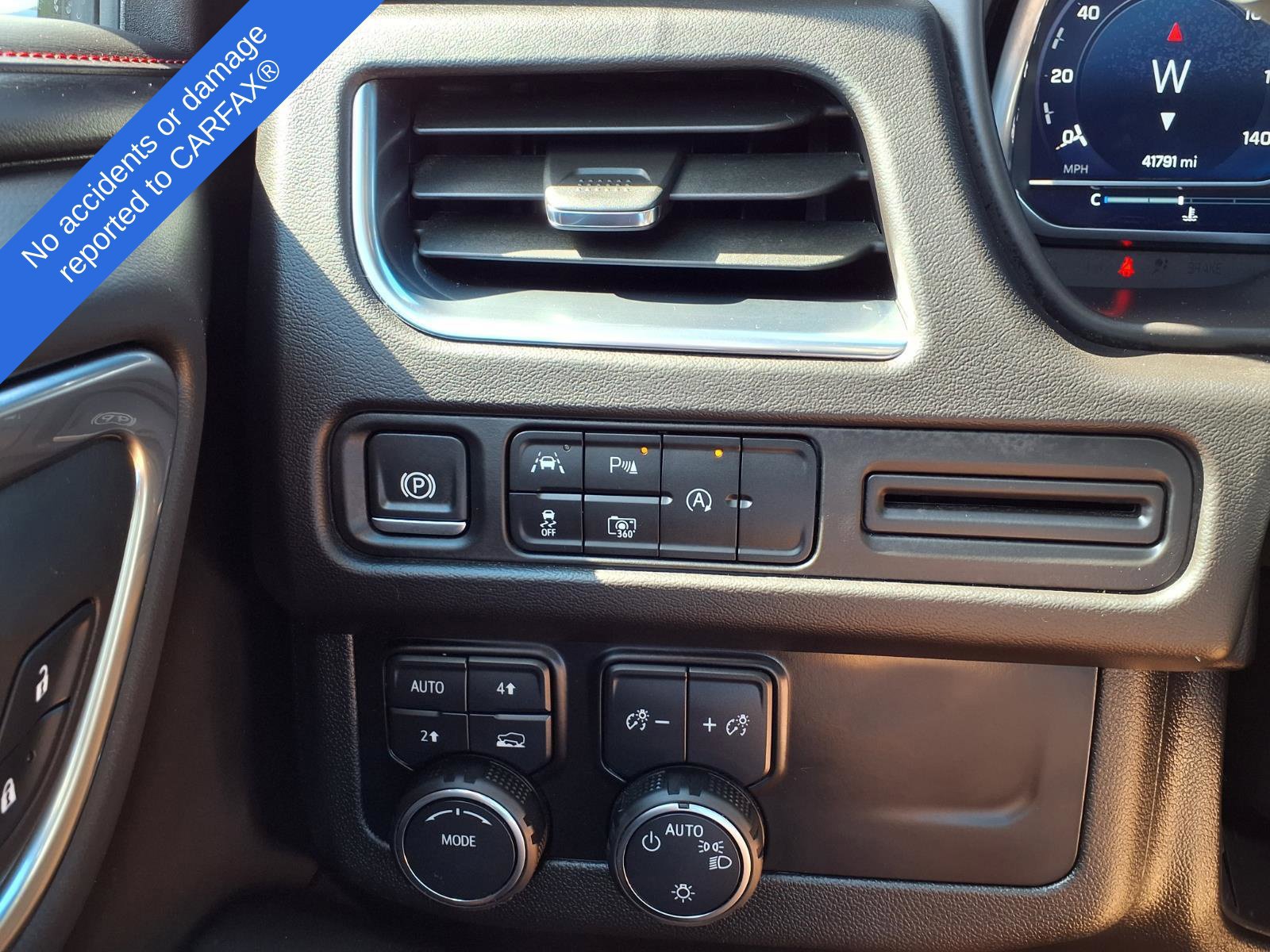Used 2024 Chevrolet Tahoe RST w/ Luxury Package AWD/4WD image 29