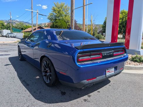 Used 2021 Dodge Challenger R/T Scat Pack RWD image 6