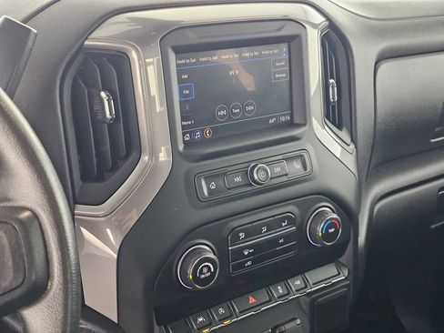 Used 2022 Chevrolet Silverado 1500 W/T w/ Trailering Package image 25