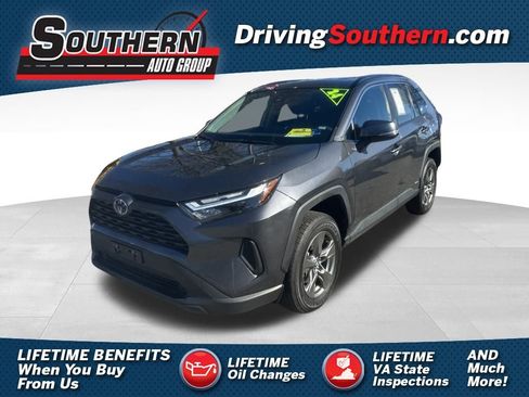 Used 2024 Toyota RAV4 XLE image 1